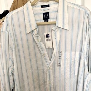 Men’s Gap Button Down